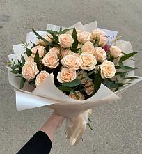 Букет Кремовые розы Латте в Новомарьевской